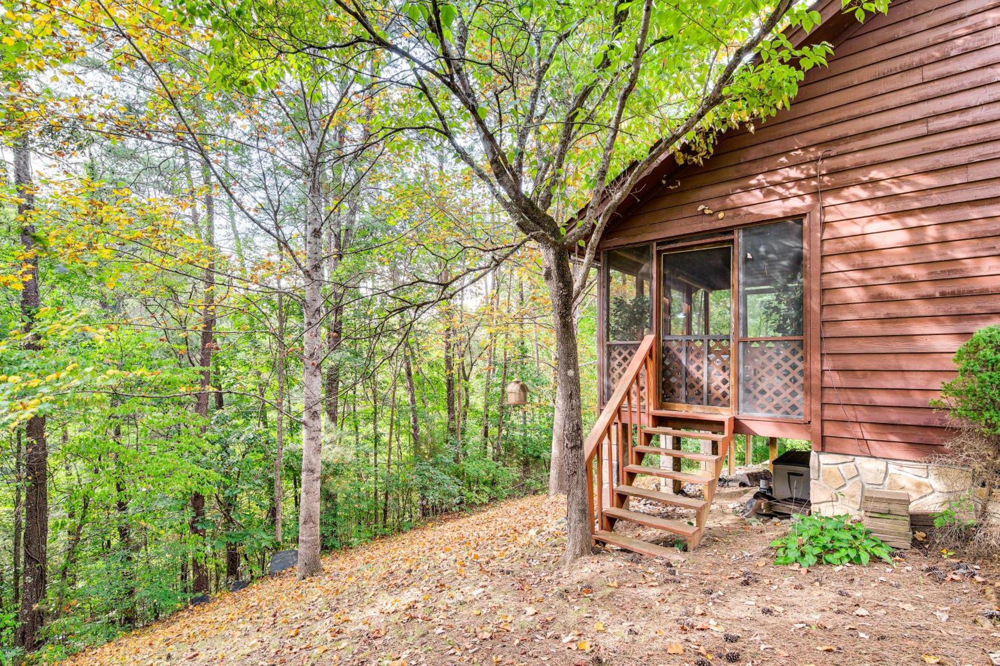 Pet-Friendly Sevierville Rental With Private Hot Tub Exterior photo