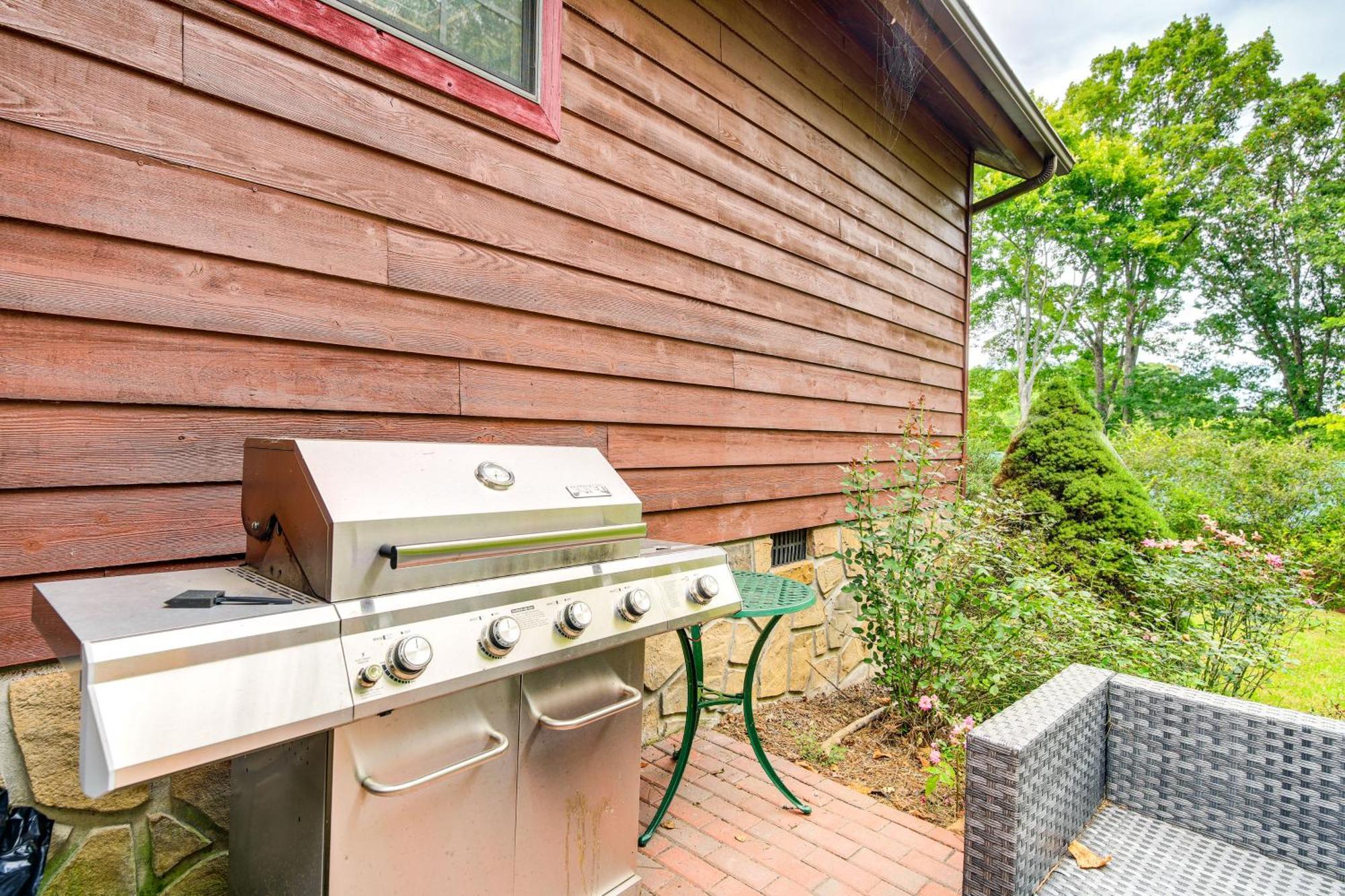 Pet-Friendly Sevierville Rental With Private Hot Tub Exterior photo